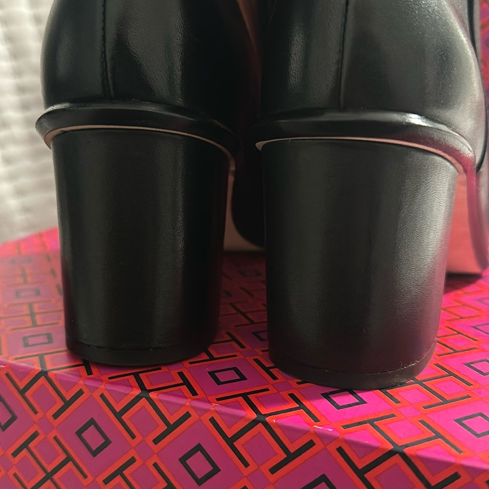 TORY BURCH Brooke Stamped Bootie Heel Leather Black Side Zip and Elastic Size 7. - Picture 13 of 16